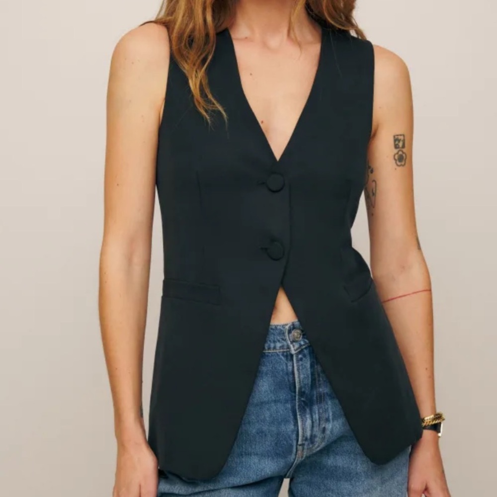 Reformation Casey Vest in Black